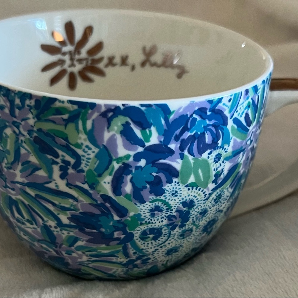 Lilly Pulitzer Blue and Green Floral Mug: NWOT. Beautiful!💙🩵💚🤍